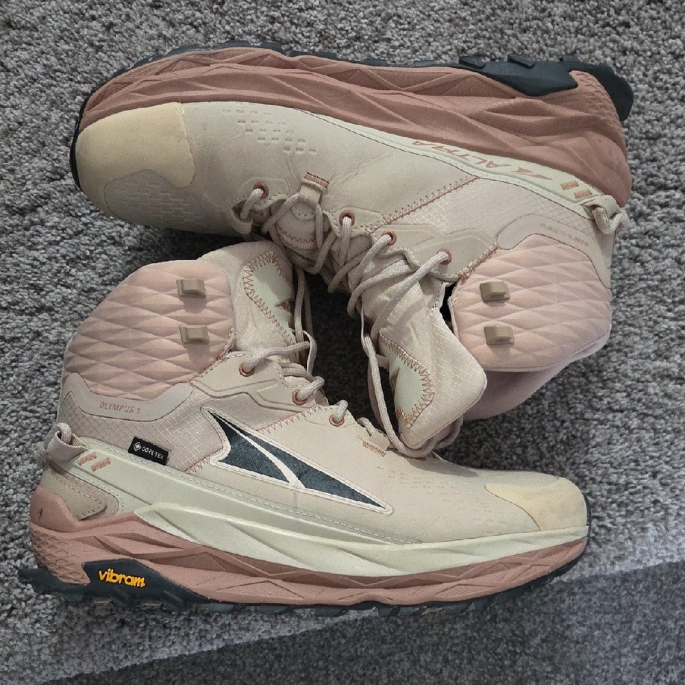 Altra Olympus 5 Gtx Sand Hiking Boots
